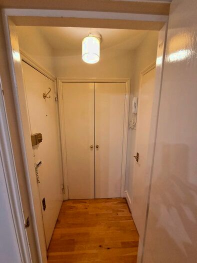 Studio To Rent In Sinclair Road, London, W14