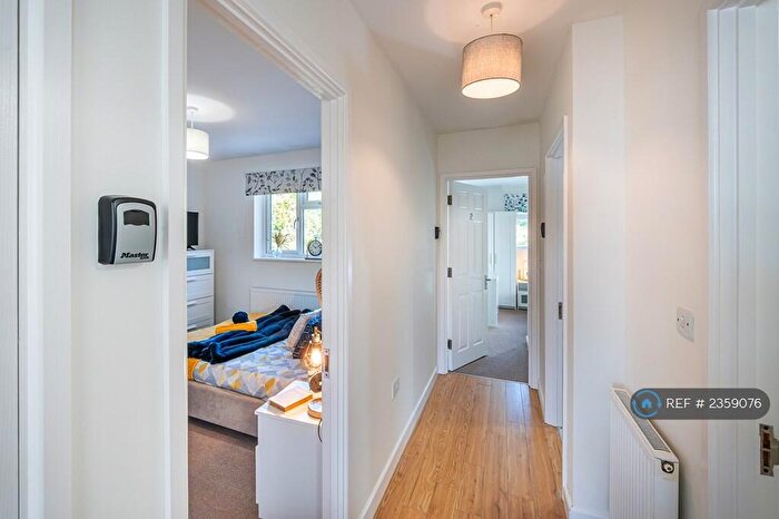 3 Bedroom Flat To Rent In Newcastle Road, Reading, RG2