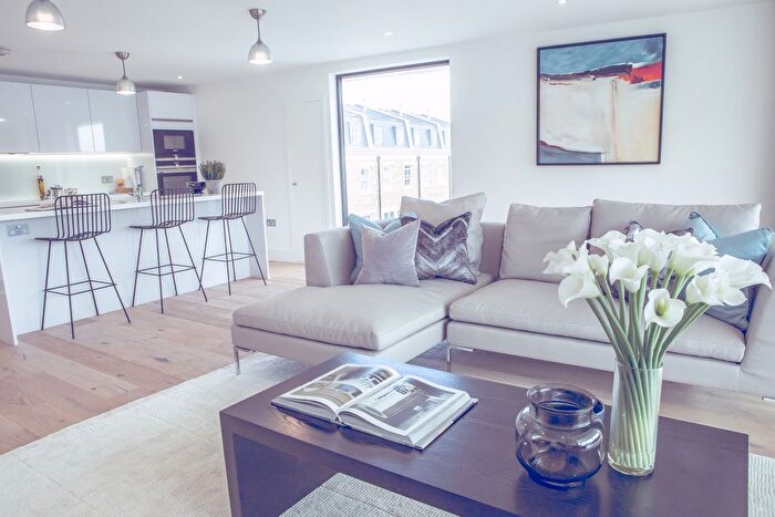 3 Bedroom Flat To Rent In Sulivan Road, London, SW6