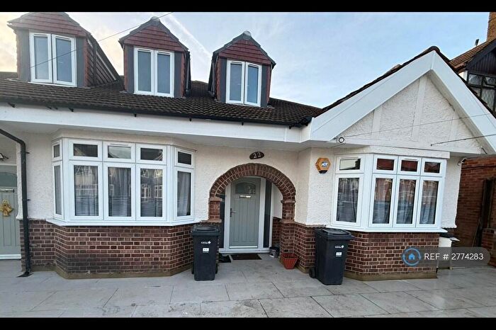 2 Bedroom Flat To Rent In Goodmayes, Ilford, IG3