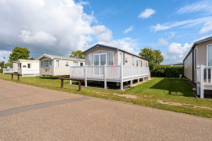 2 Bedroom Park Home For Sale In Haven Caister Holiday Park, Ormesby Road, NR30