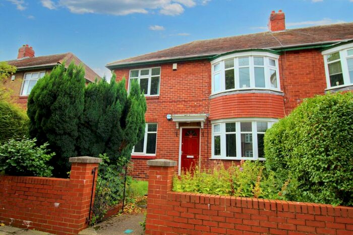 2 Bedroom Flat To Rent In Strathmore Road, Gosforth, Newcastle Upon Tyne, Tyne And Wear, NE3