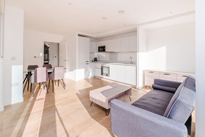 2 Bedroom Flat To Rent In Rodney Street, London, N1