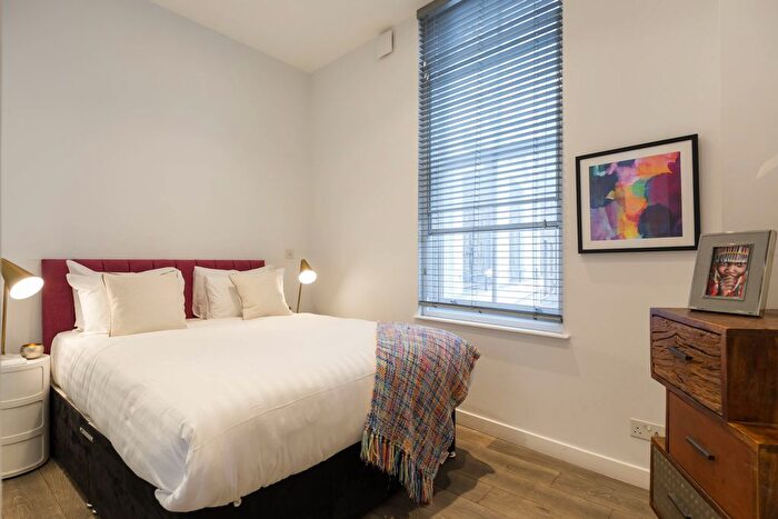 1 Bedroom Flat To Rent In Rathbone Place, London, W1T