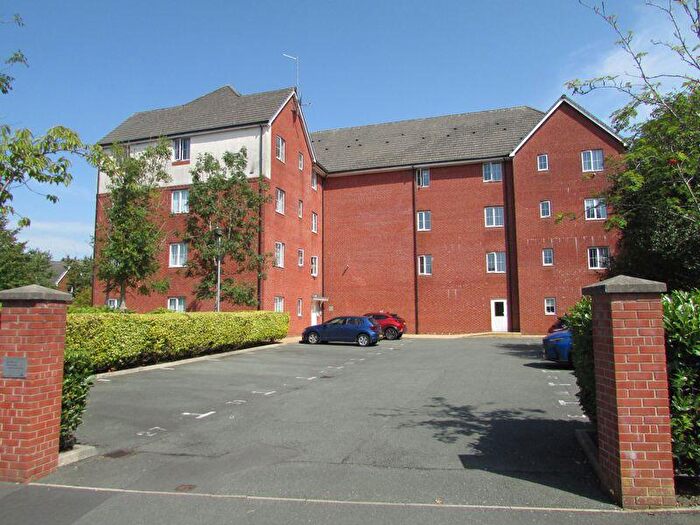 1 Bedroom Flat To Rent In Sydney Barnes Close Castleton, OL11
