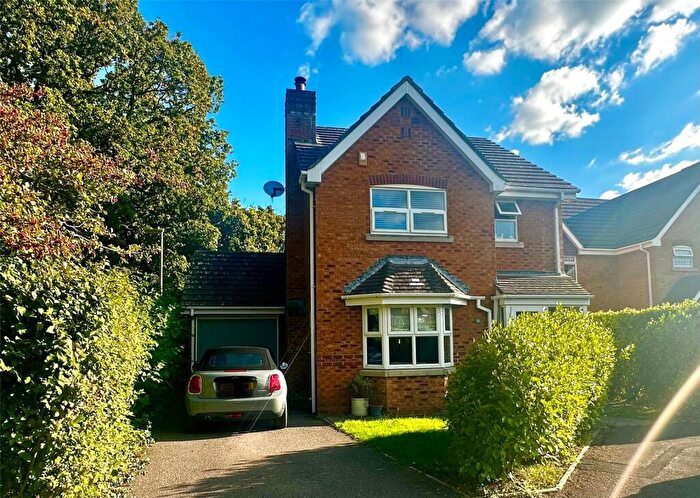 3 Bedroom Detached House For Sale In Vitre Gardens, Lymington, SO41