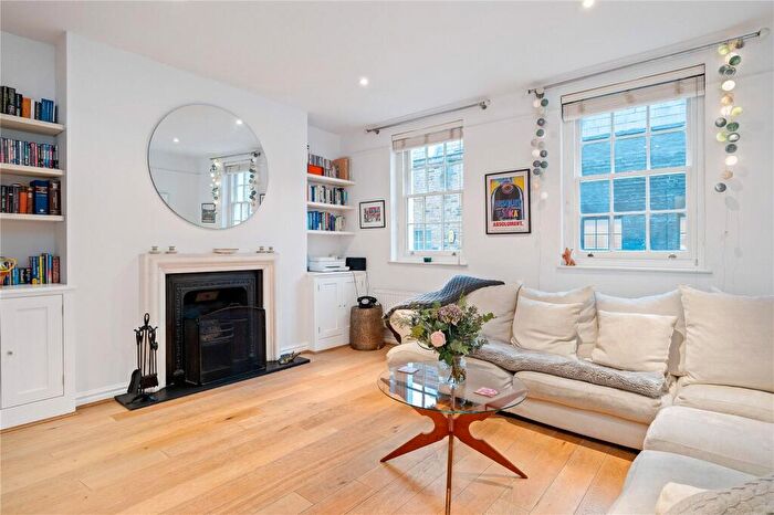 1 Bedroom Apartment For Sale In Camden Passage, Islington, London, N1