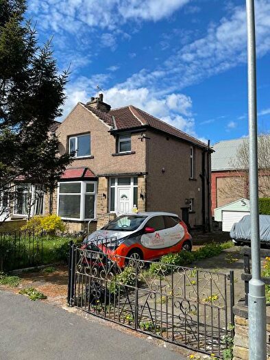 3 Bedroom Semi-Detached House To Rent In Elder Street, Bradford, West Yorkshire, BD10