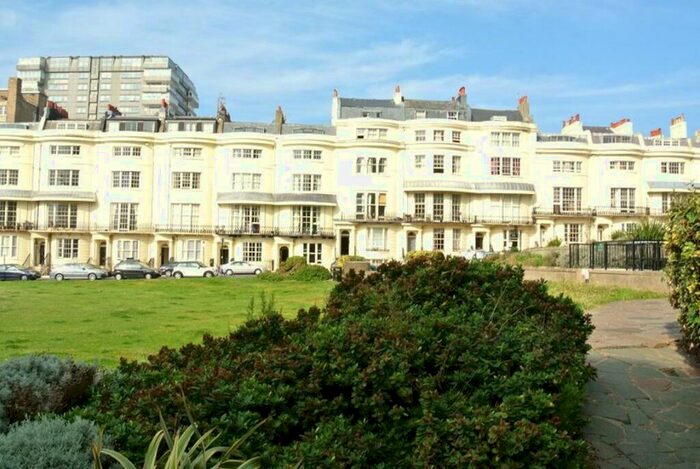 Apartment To Rent In Regency Square, Brighton, BN1