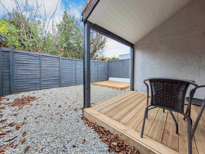 2 Bedroom Flat To Rent In Hillfield Road, Selsey, PO20