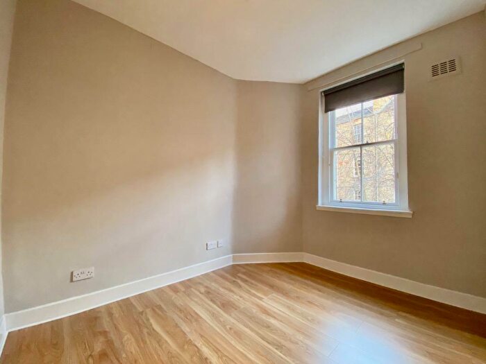 1 Bedroom Flat To Rent In Patriothall, Stockbridge, Edinburgh, EH3