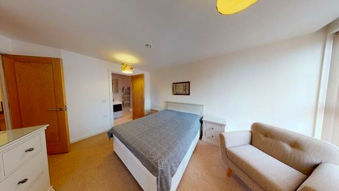 2 Bedroom Apartment To Rent In Candle House, Wharf Approach, City Centre, Leeds, LS1