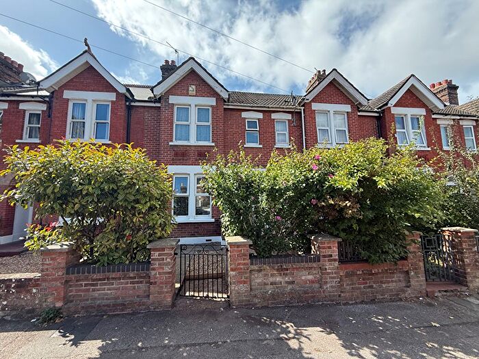 2 Bedroom Property To Rent In Kingston Road, Poole, BH15