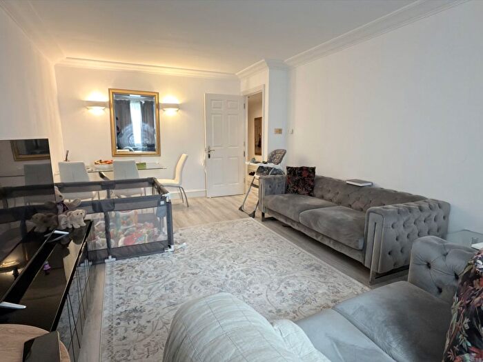 2 Bedroom Flat To Rent In Regent Court, A Wrights Lane, London, W8