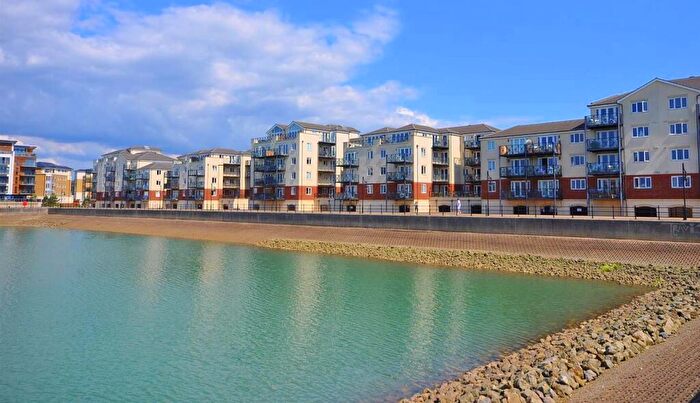 2 Bedroom Flat For Sale In Macquarie Quay, Eastbourne, BN23