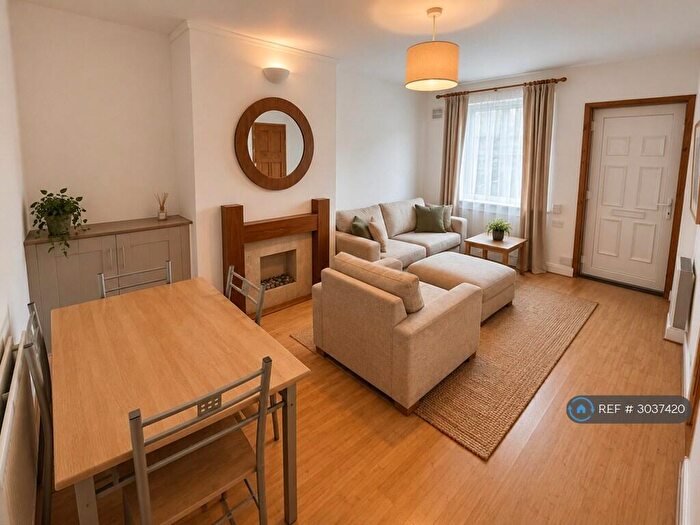 1 Bedroom Terraced House To Rent In Bankfield Road, Leeds, LS4