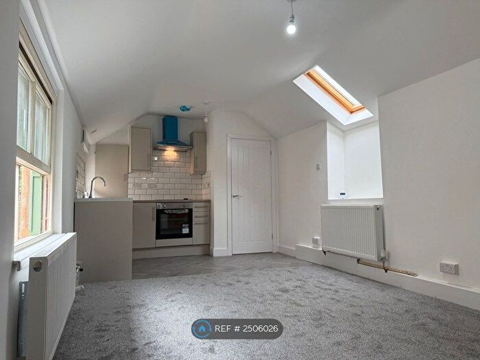 Studio To Rent In Pontmorlais, Merthyr Tydfil, CF47