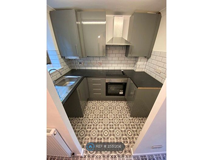 1 Bedroom Terraced House To Rent In Woodpecker Way, Northampton, NN4