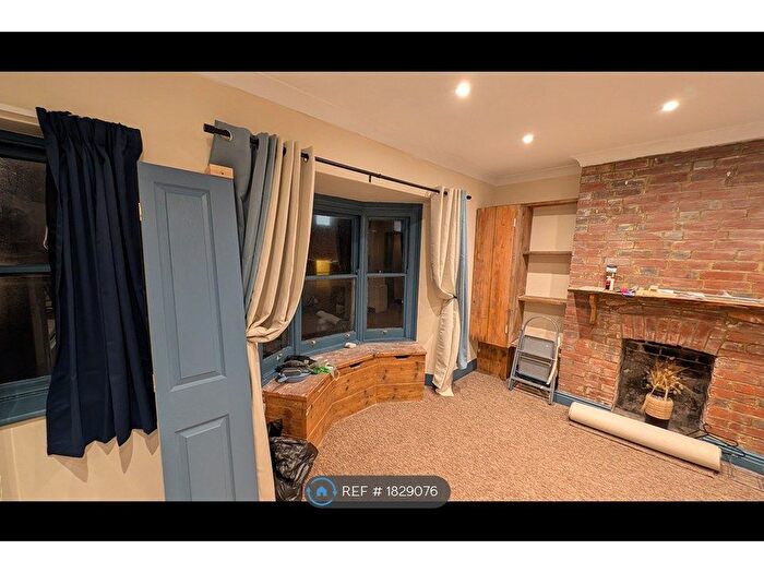 1 Bedroom Flat To Rent In Broad Street, Brighton, BN2