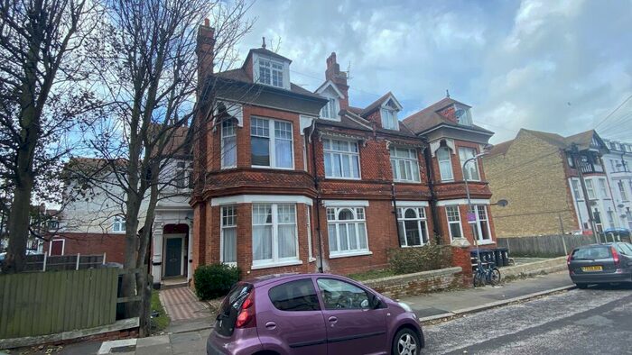 2 Bedroom Apartment To Rent In Second Avenue, Margate, CT9