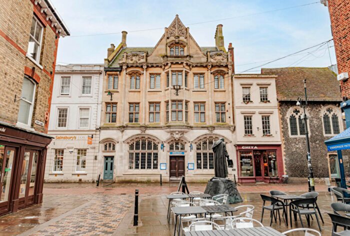2 Bedroom Flat To Rent In Kingsbridge Apartments, Canterbury, CT1