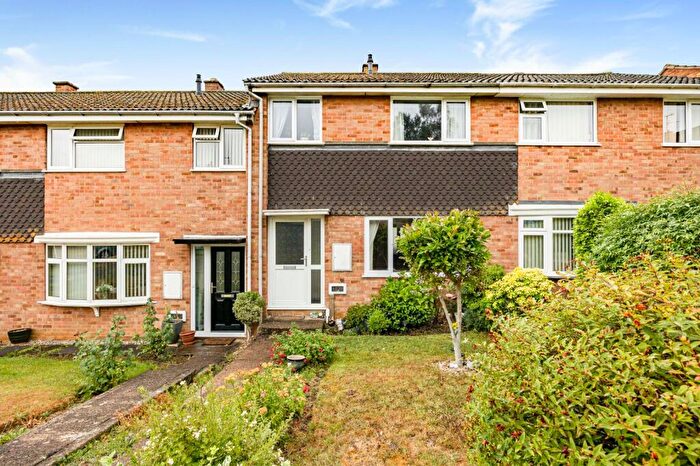 3 Bedroom Terraced House For Sale In The Bridle, Stroud, Gloucestershire, GL5