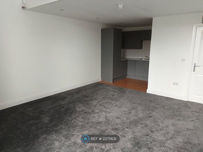 3 Bedroom Flat To Rent In Brougham Hall, Rossendale, BB4