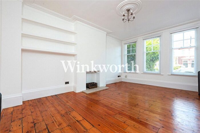 1 Bedroom Flat For Sale In Palmerston Road, London, N22