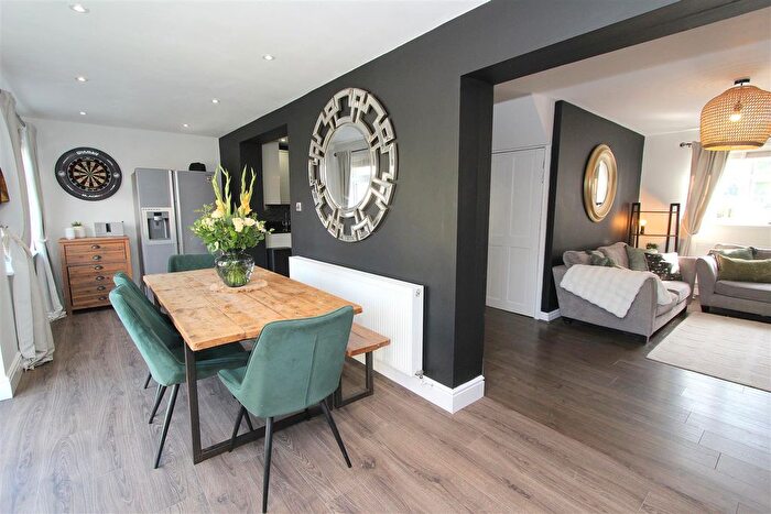 3 Bedroom Property For Sale In Merebank Lane, Croydon, CR0