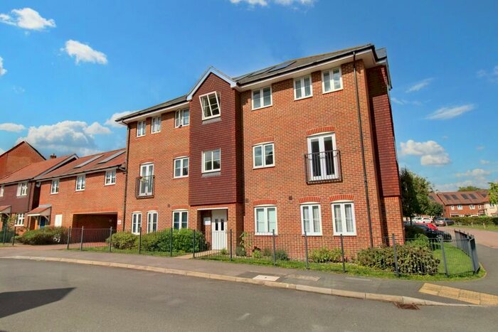 2 Bedroom Apartment To Rent In Waterers Way, Bagshot, Surrey, GU19