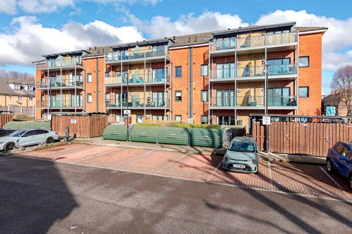 2 Bedroom Flat For Sale In Dunstan Grove, Dowland House, SE20