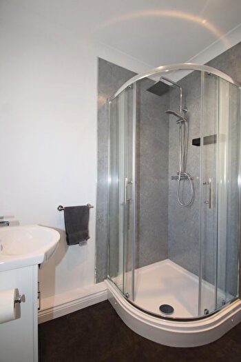 1 Bedroom Flat To Rent In Church Hill Garage, Orpington, BR6