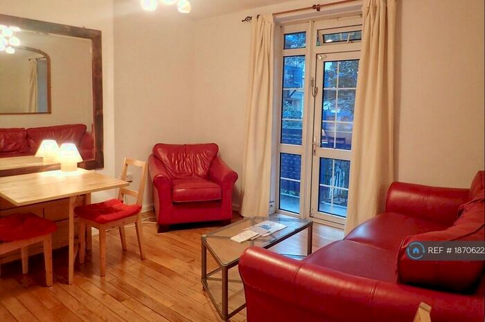 3 Bedroom Flat To Rent In Grenada House, London, E14