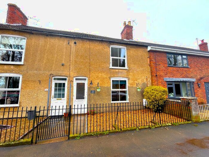 4 Bedroom End Of Terrace House To Rent In Church Terrace, Sibsey, PE22