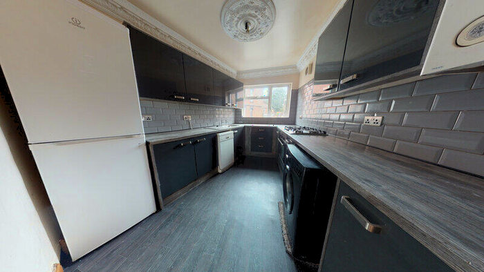 9 Bedroom Terraced House To Rent In Raven Road, Hyde Park, Leeds, LS6