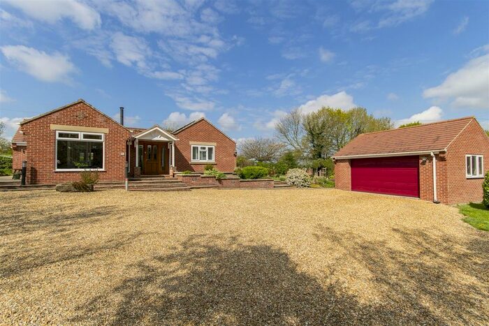 3 Bedroom Detached Bungalow For Sale In Sutton Spring Wood, Calow, Chesterfield, S44