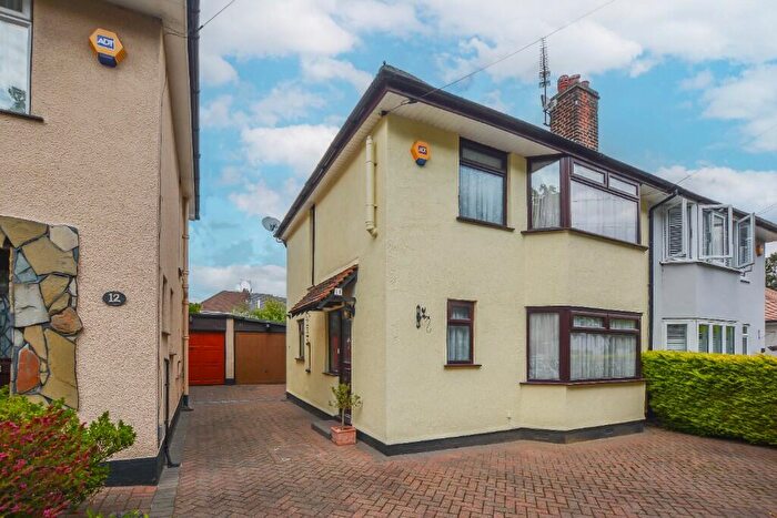 3 Bedroom House To Rent In Warescot Close, Brentwood, Essex, CM15