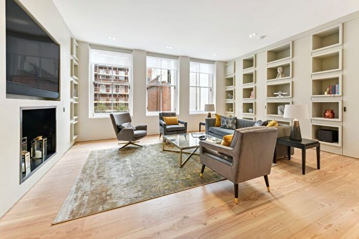 2 Bedroom Flat To Rent In South Audley Street, Mayfair, W1K