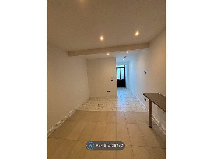 1 Bedroom Flat To Rent In Upper Wickham Lane, Welling, DA16