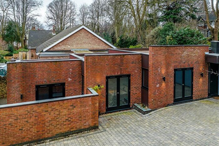 3 Bedroom Detached House To Rent In Auburn House, Sefton Drive, NG3