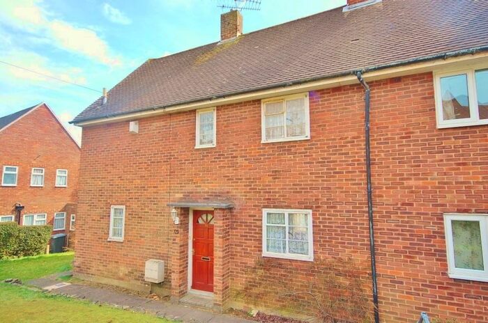 4 Bedroom Semi-Detached House To Rent In Stanmore, SO22