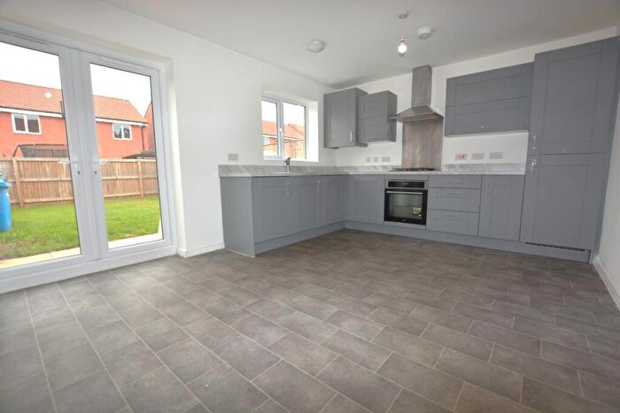 3 Bedroom Semi-Detached House To Rent In Cotgrave Drive, Doncaster, DN11