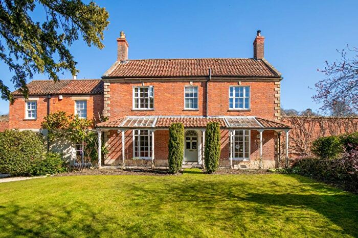 7 Bedroom Detached House For Sale In Lambrook Street, Glastonbury, BA6