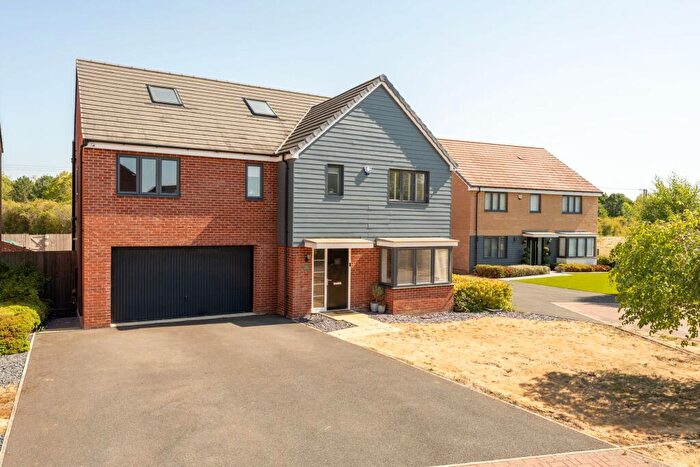 6 Bedroom Detached House For Sale In Tysoe Close, Wootton, MK43