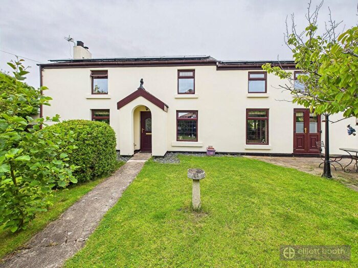 4 Bedroom Detached House For Sale In Bryndene Cottage, Rough Heys Lane, FY4