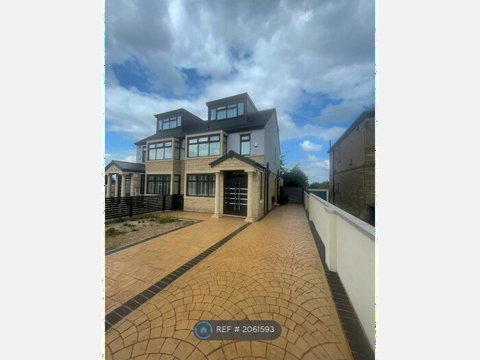 5 Bedroom Semi-Detached House To Rent In Mayo Avenue, Bradford, BD5