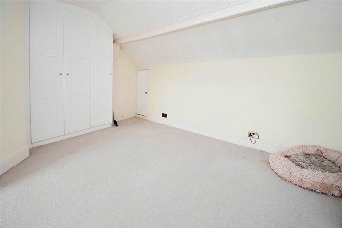 3 Bedroom Terraced House For Sale In Greatbridge Road, Romsey, Hampshire, SO51