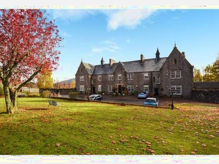 3 Bedroom Flat To Rent In Strathearn House, Auchterarder, PH3