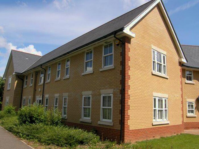 2 Bedroom Flat To Rent In Newbury Park, IG2