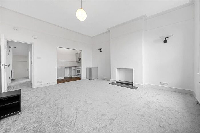 2 Bedroom Flat To Rent In Fortune Green Road, London, NW6